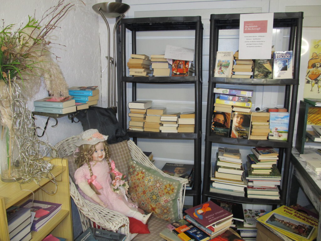 Bücherflohmarkt im Buchlädele – tolle Bücher von vielen Autoren aus dem In- und Ausland sind im Bücherflohmarkt zu entdecken