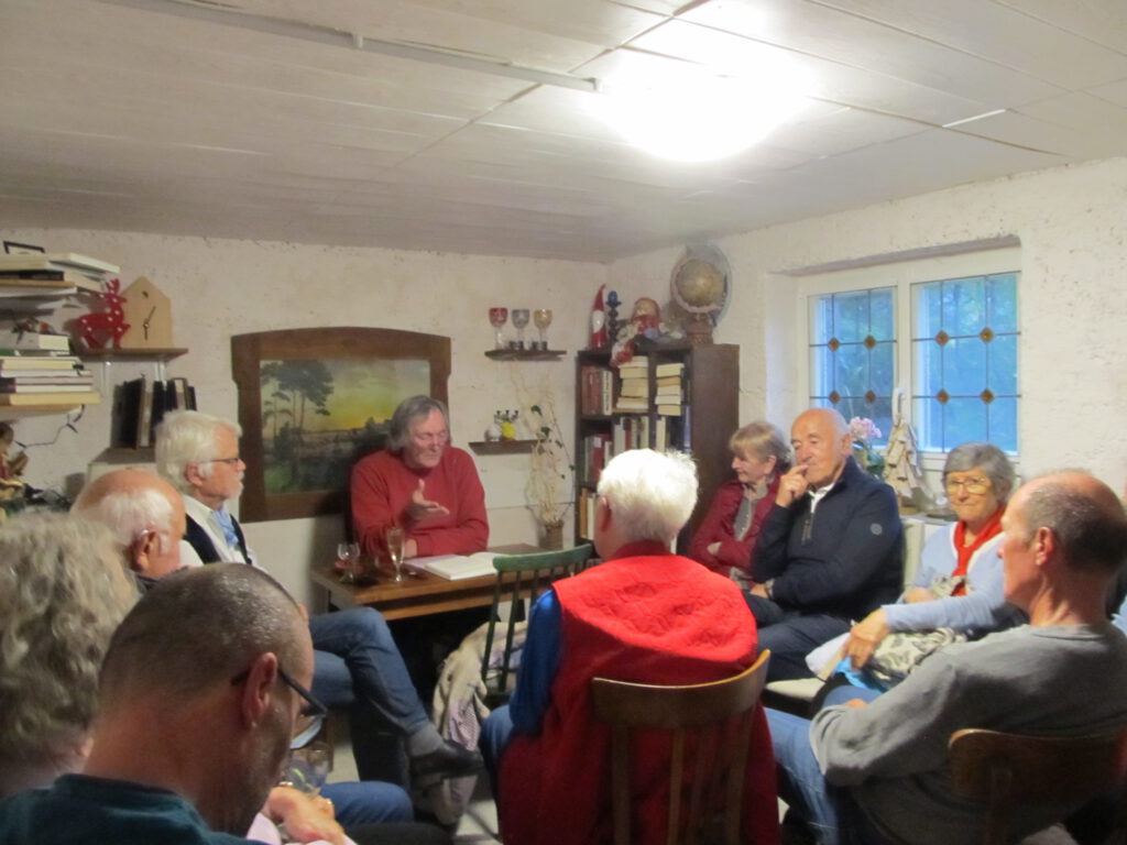 Alemannische Mundart trifft auf japanische Haikus mit Wendelinus Wurth und Klaus Krüger am Donnerstag, 21. Mai, 17 bis 19 Uhr, Einlass ab 16.30 Uhr