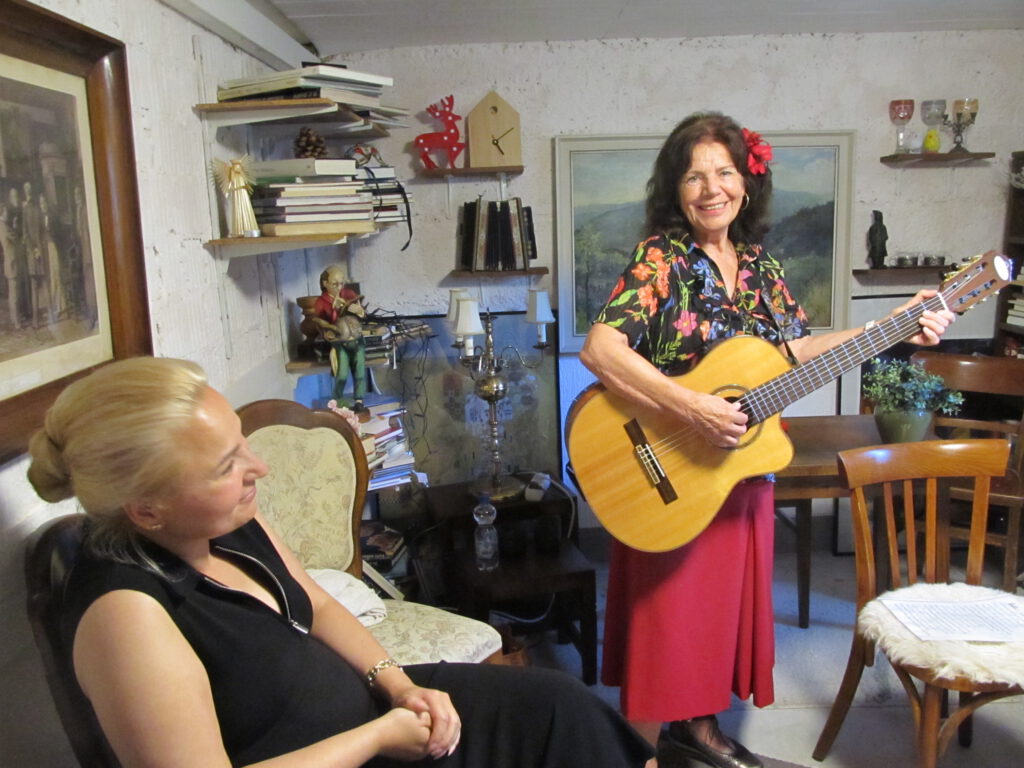 Jane Simon, eine Stimme für Menschenrechte und gesellschaftliche Teilhabe, kommt am Donnerstag, 16. April, 17 bis 19 Uhr, Einlass ab 16.30 Uhr ins Buchlädele